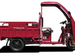 Seitenansicht des Cargo Runner Classic Plus in Rot