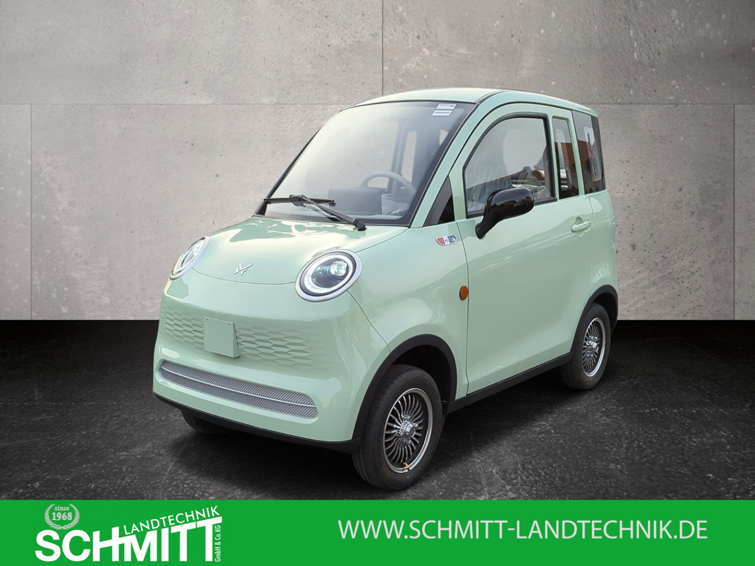 Seitenansicht des Cargo Runner Passenger 2-Sitzer Elektroauto in Mintgrün