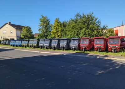 Reihe verschiedener Cargo Runner Mega Modelle in verschiedenen Farben