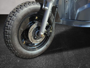 Cargo Runner Classic grau Nahaufnahme Reifen