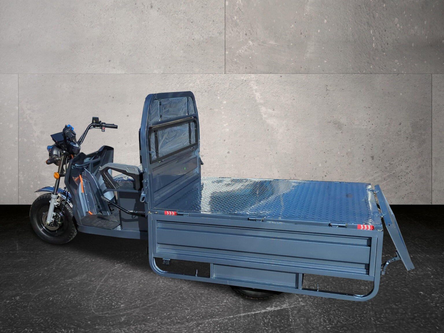 Cargo Runner Classic grau mit offener Ladefläche