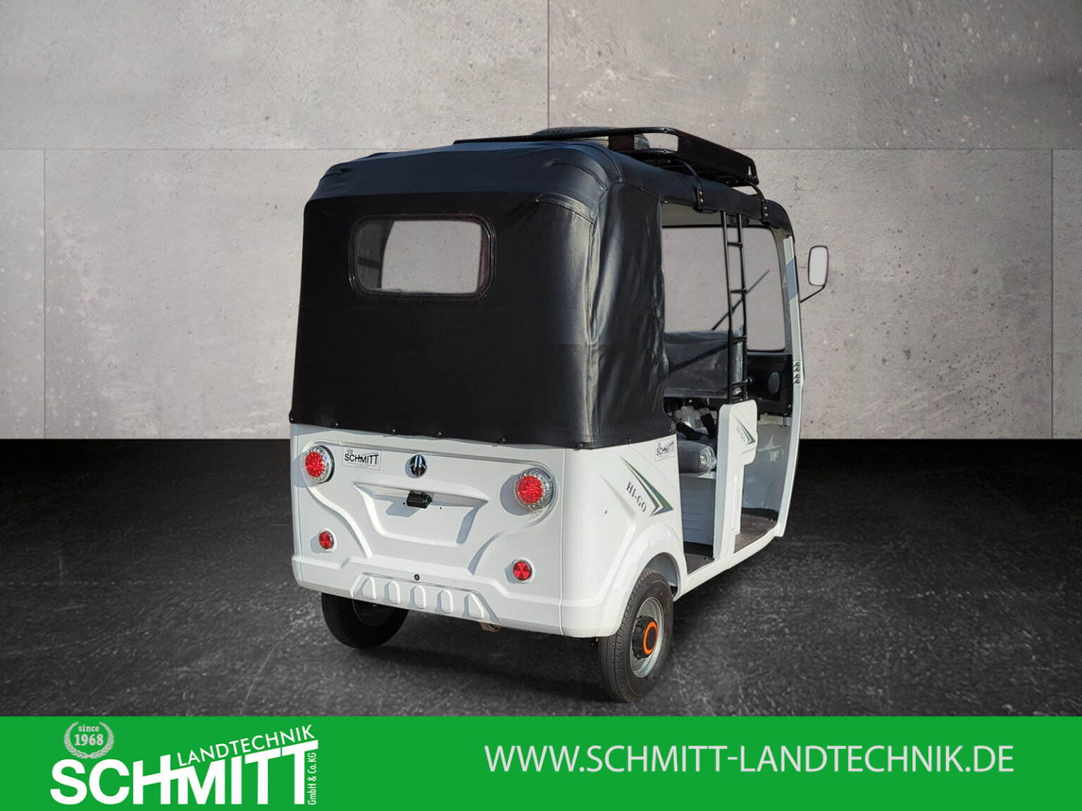 Rückansicht des Cargo Runner HIGo in Weiß mit Verdeck