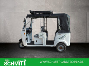 Seitenansicht rechts mit Einstieg und Rücksitz im weißen HIGo