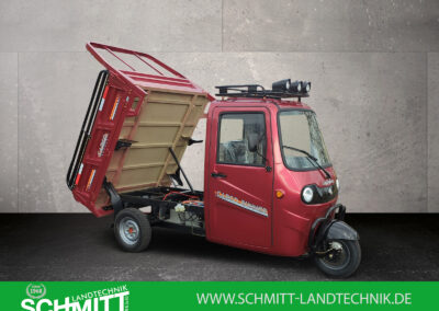 Seitenansicht mit gekippter Pritsche des Cargo Runner Voltina