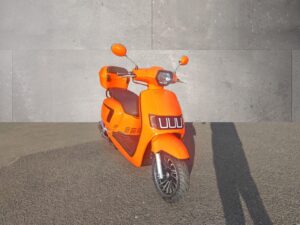 Motorroller 125 Classic in Orange
