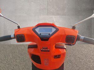 Motorroller 125 Classic in Orange