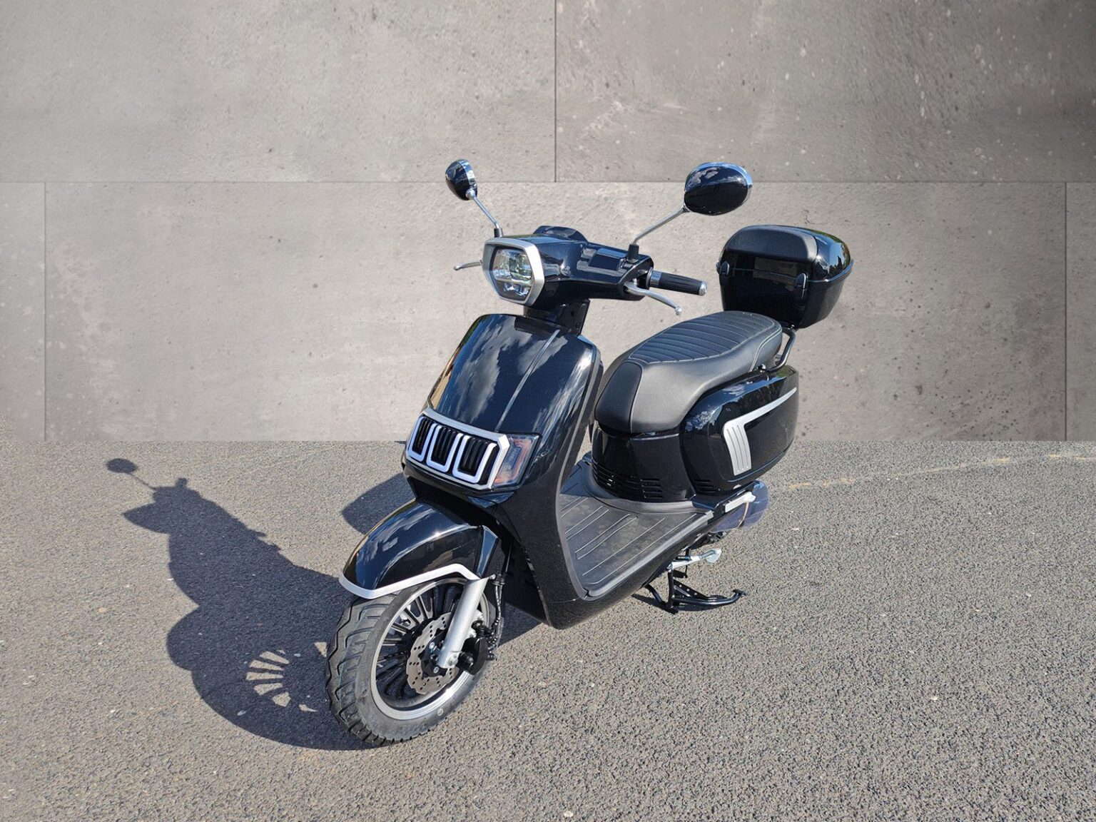 Motorroller 125 Classic in Schwarz