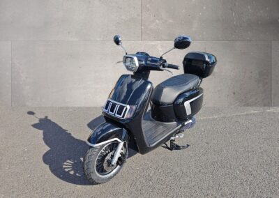 Motorroller 125 Classic in Schwarz