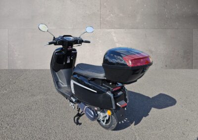 Motorroller 125 Classic in Schwarz