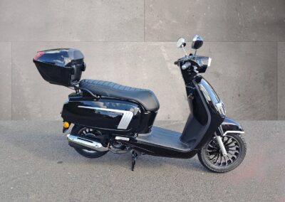 Motorroller 125 Classic in Schwarz