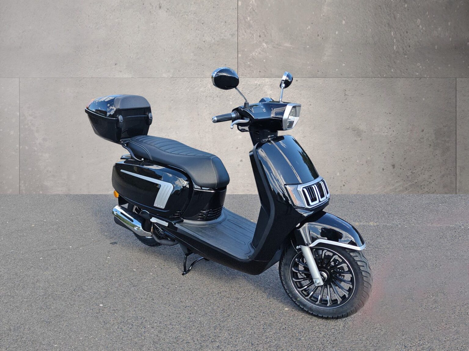 Motorroller 125 Classic in Schwarz