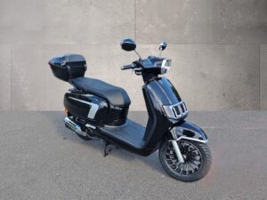 Motorroller 125 Classic in Schwarz