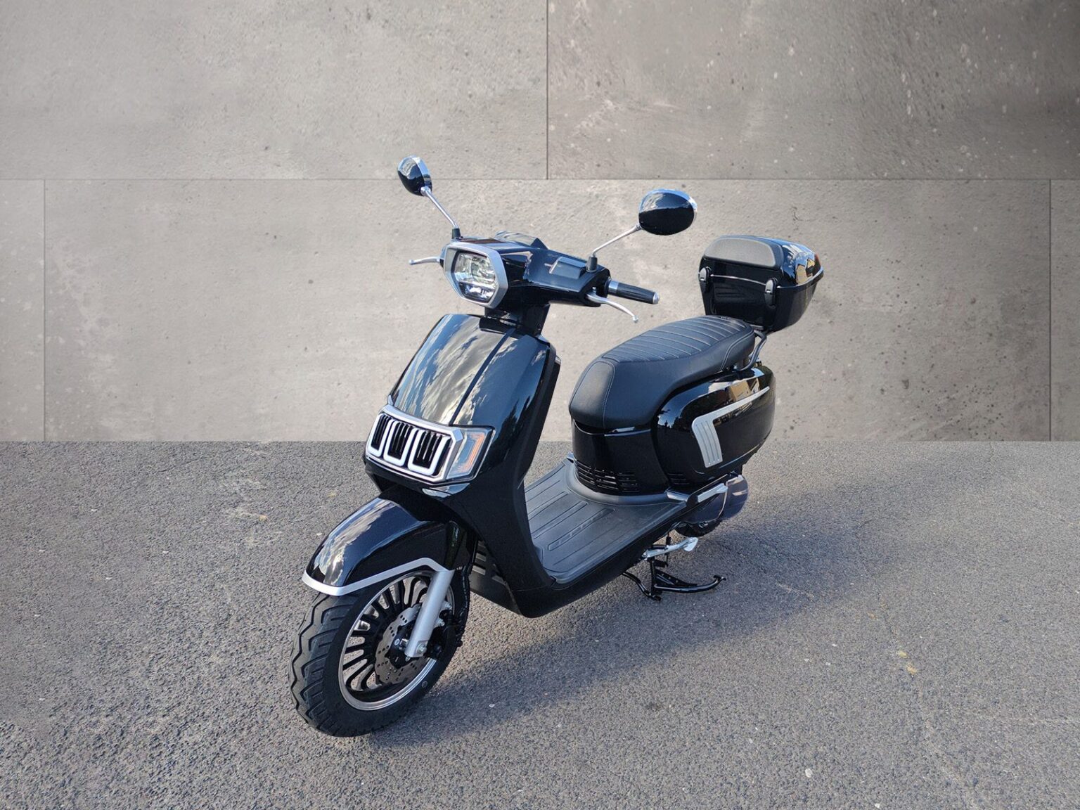 Motorroller 125 Classic in Schwarz