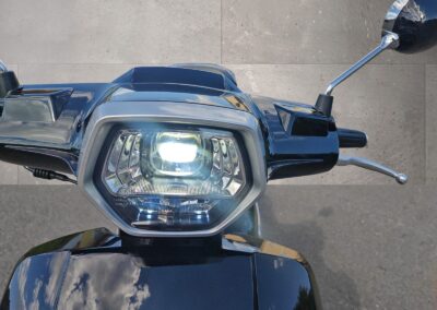 Motorroller 125 Classic in Schwarz