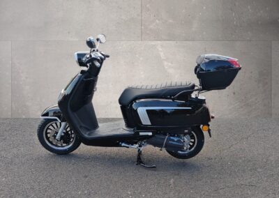 Motorroller 125 Classic in Schwarz